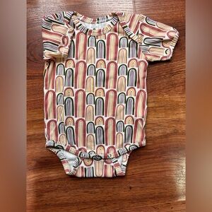 Kate Quinn Rainbow Arch Organic Cotton Baby Bodysuit